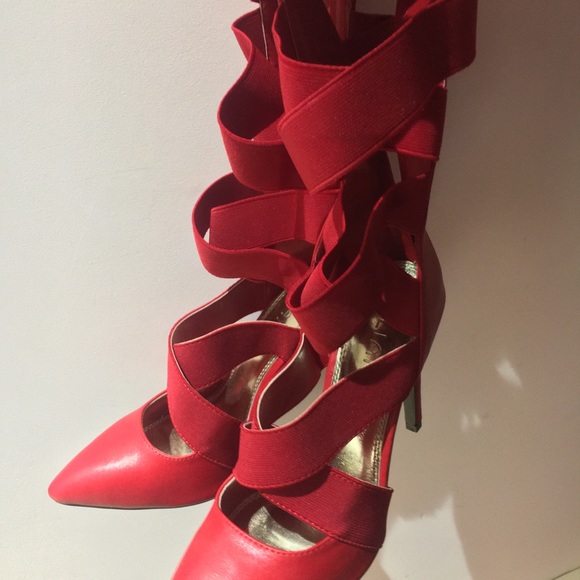 Heels - Picture 4 of 5